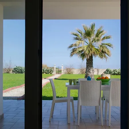 Βίλα Soleado, Marzamemi - Sea Front *